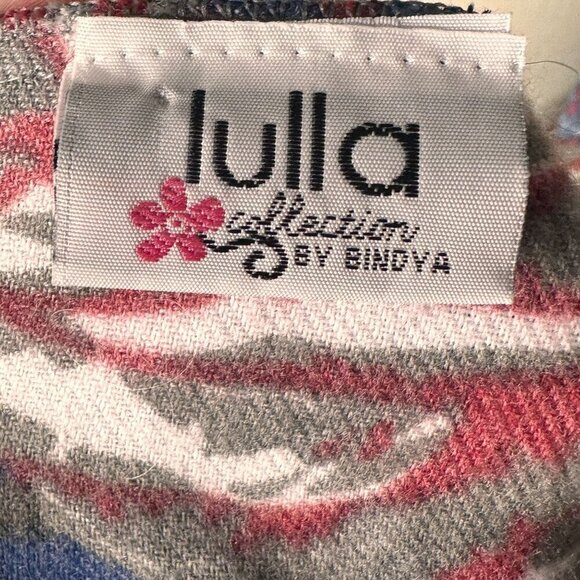 Lulla By Bindya Floral Wrap Shawl 78"x72" Anthropologie Cottage Luxury Cozy Warm - Picture 4 of 7
